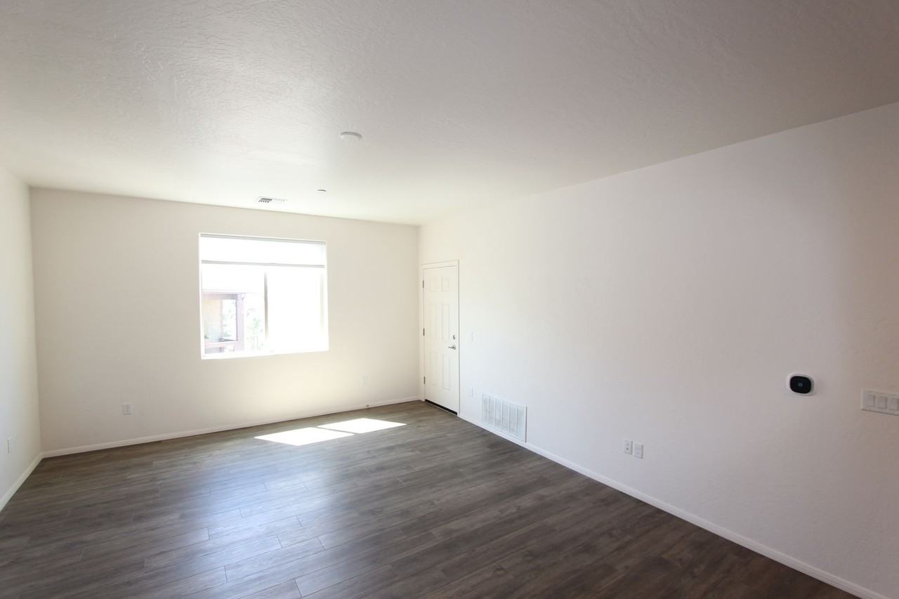 1650 E Ponderosa Pkwy #319 - Photo 3 of 22