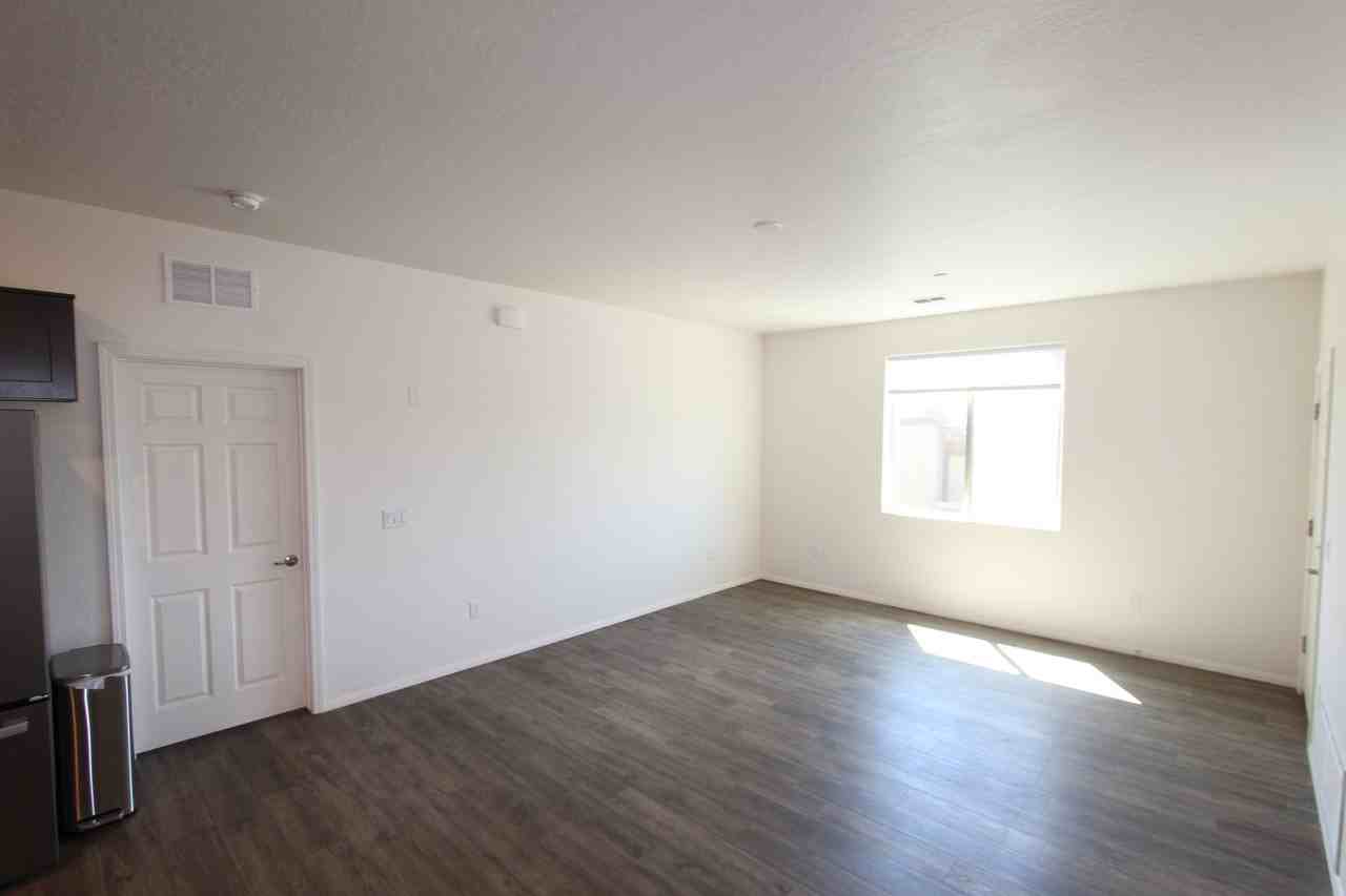 1650 E Ponderosa Pkwy #319 - Photo 5 of 22