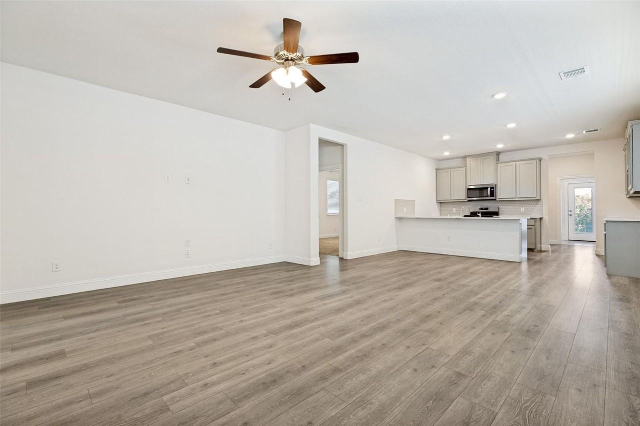 6024 Wildflower Way - Photo 7 of 26