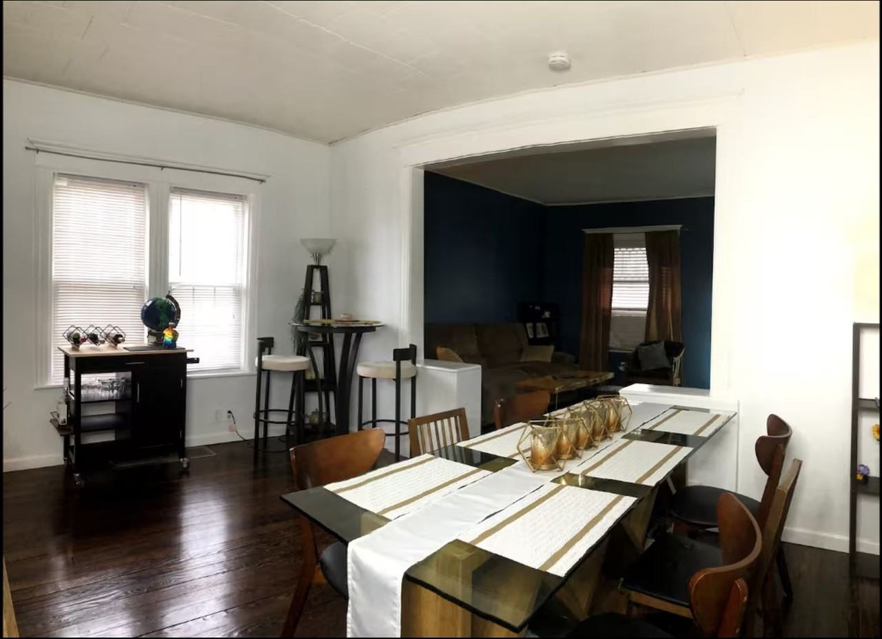 117 E Madison St - Photo 4 of 18