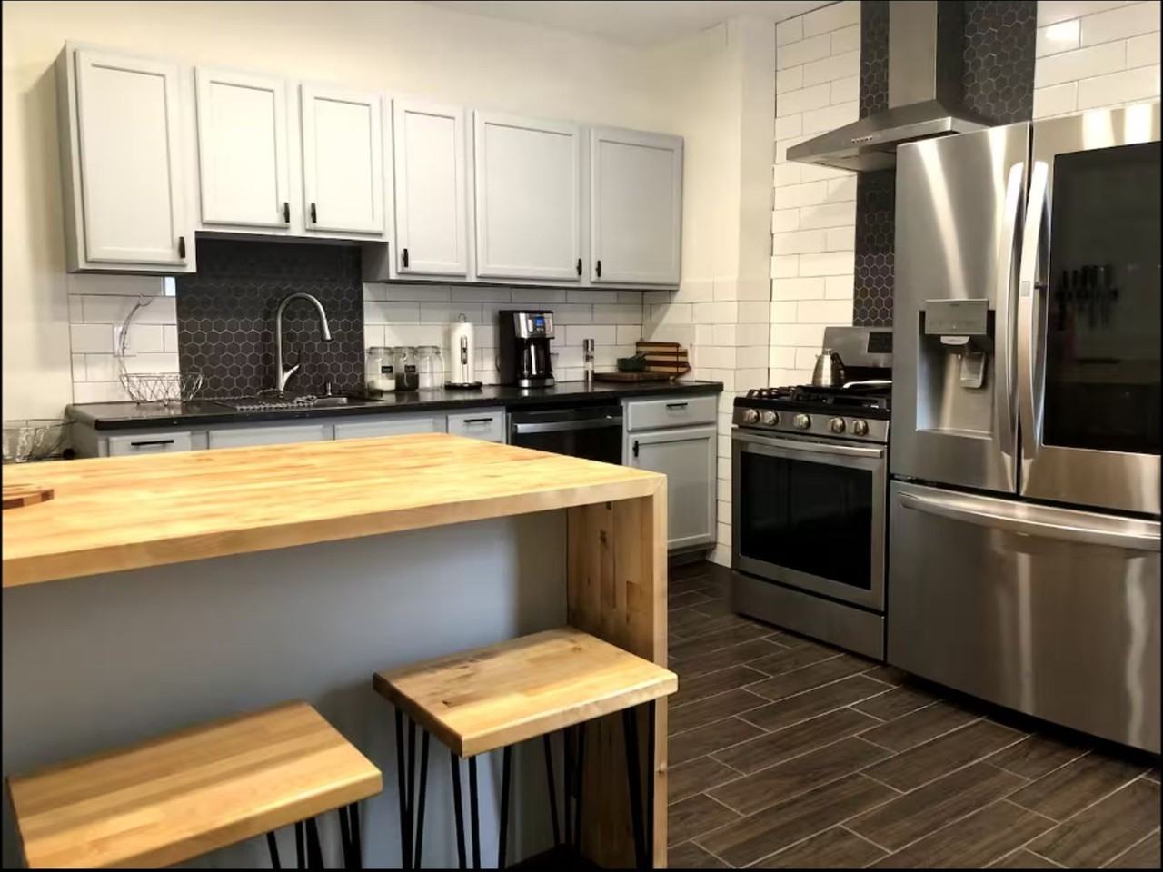 117 E Madison St - Photo 6 of 18