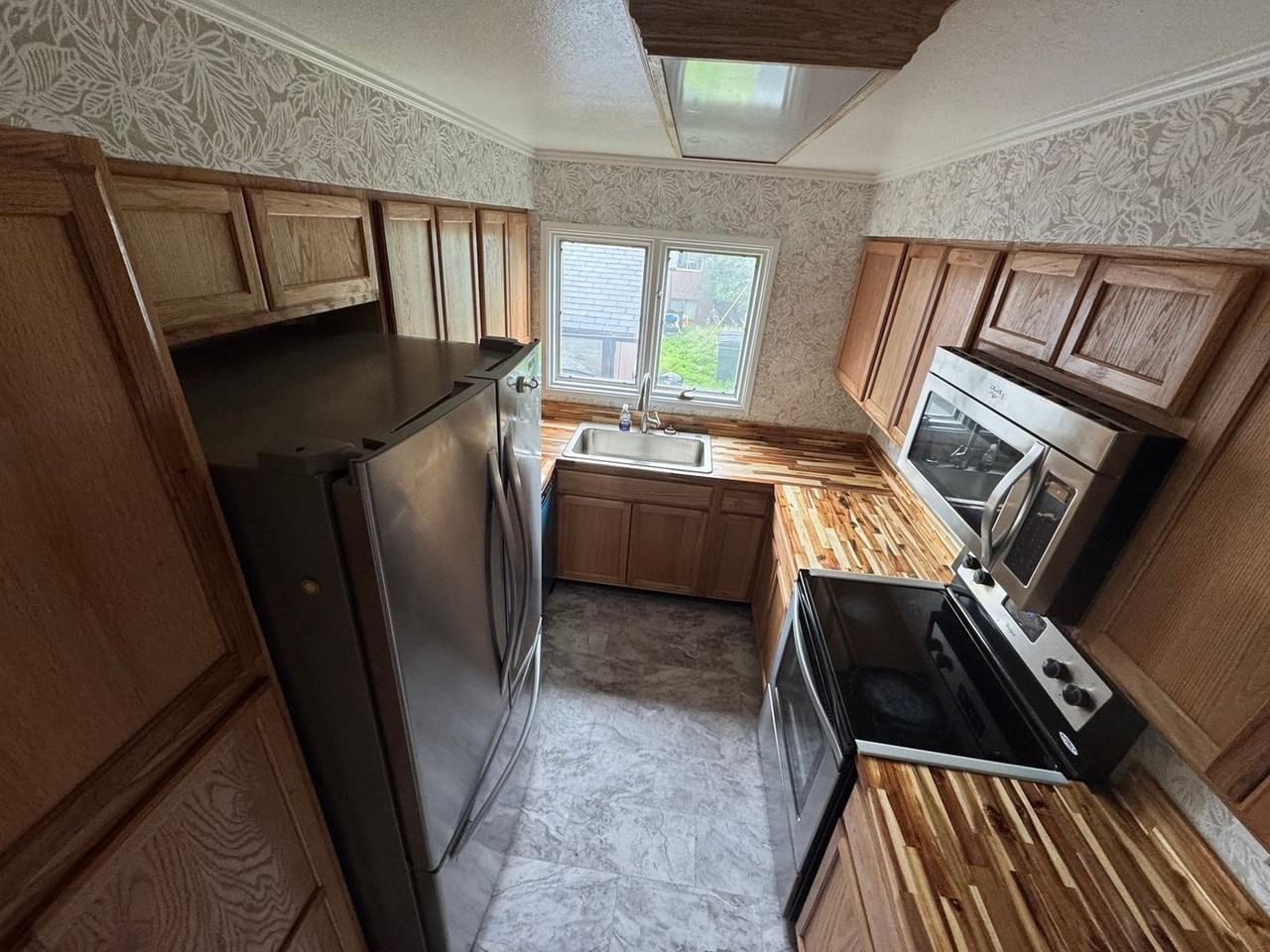 7716 Boundary Ave - Photo 3 of 18