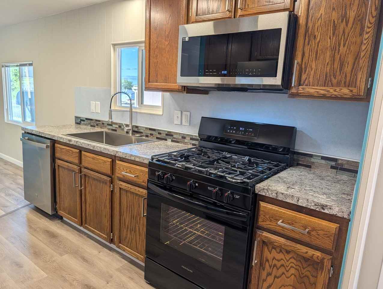 5737 Klondike Dr - Photo 6 of 25