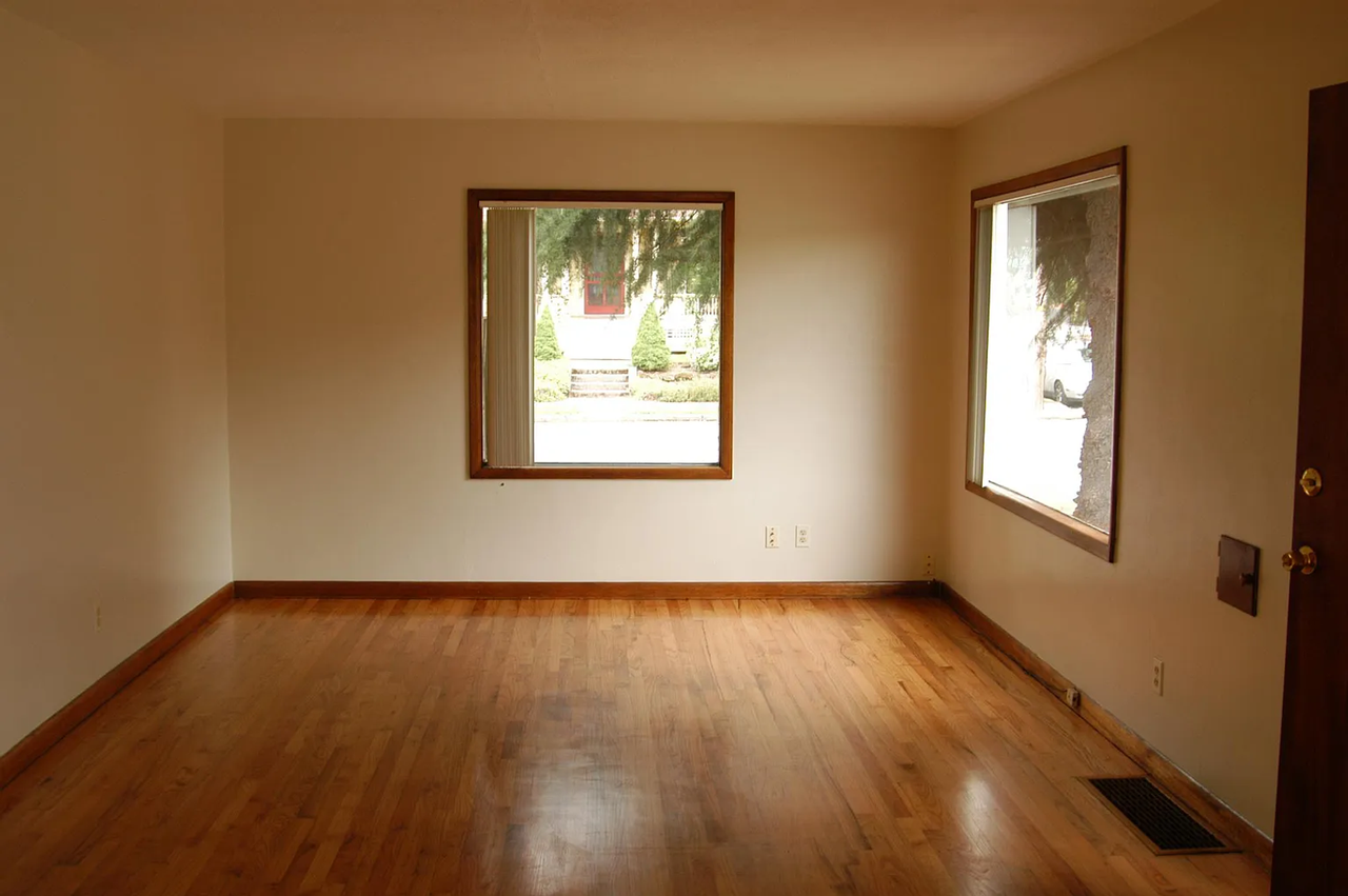7808 Se Pine St - Photo 5 of 6