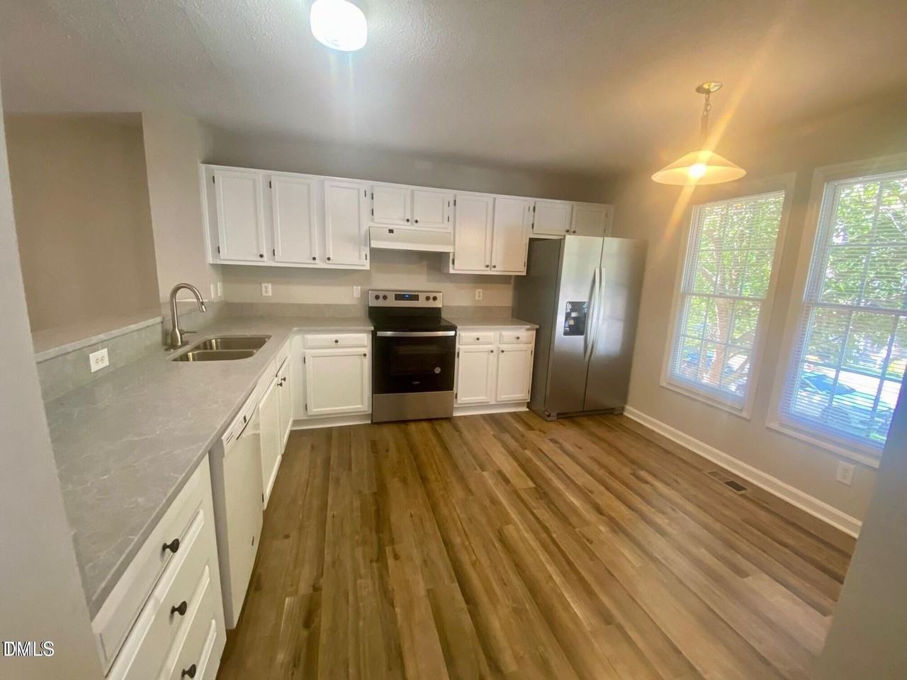 117 Mint Hill Dr - Photo 3 of 12