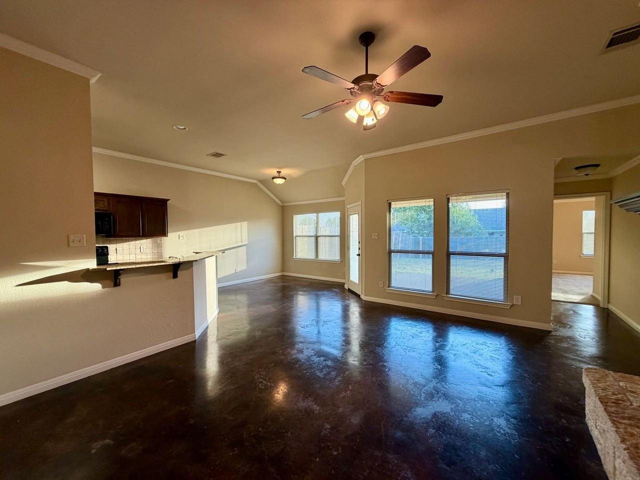602 Park Wood Cir - Photo 5 of 13