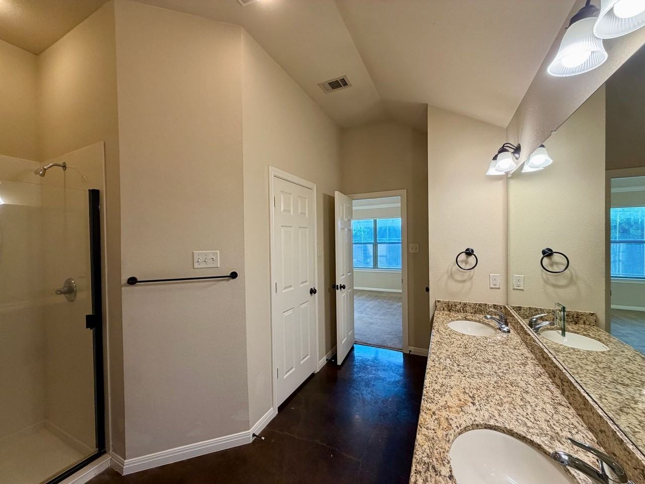 602 Park Wood Cir - Photo 7 of 13