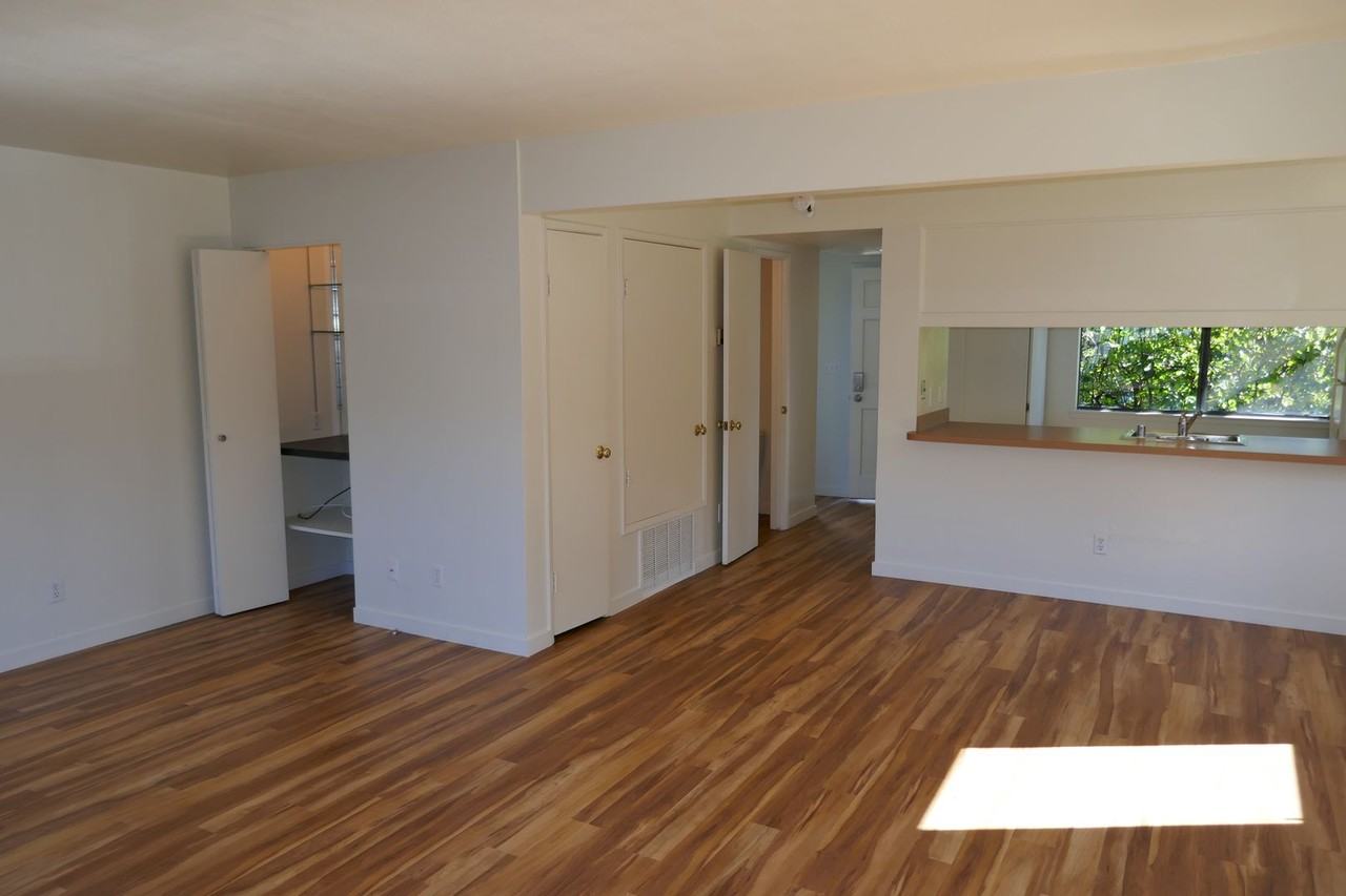 73 Mitchell Dr - Photo 5 of 23
