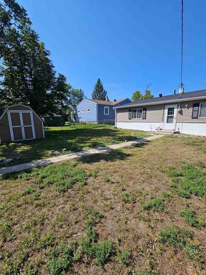 2310 5th St - Photo 2 of 20