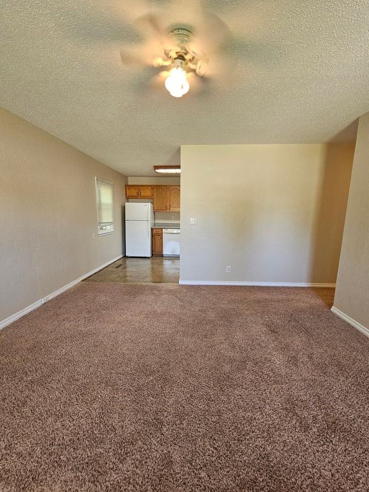 2310 5th St - Photo 4 of 20