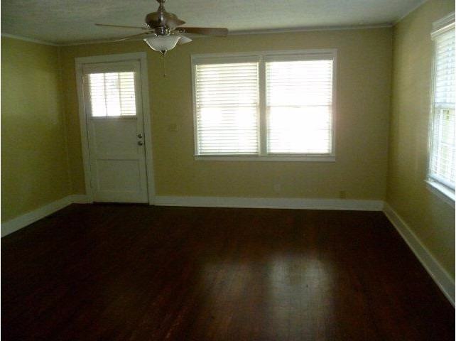 109 Vaughan Ave #B - Photo 3 of 6