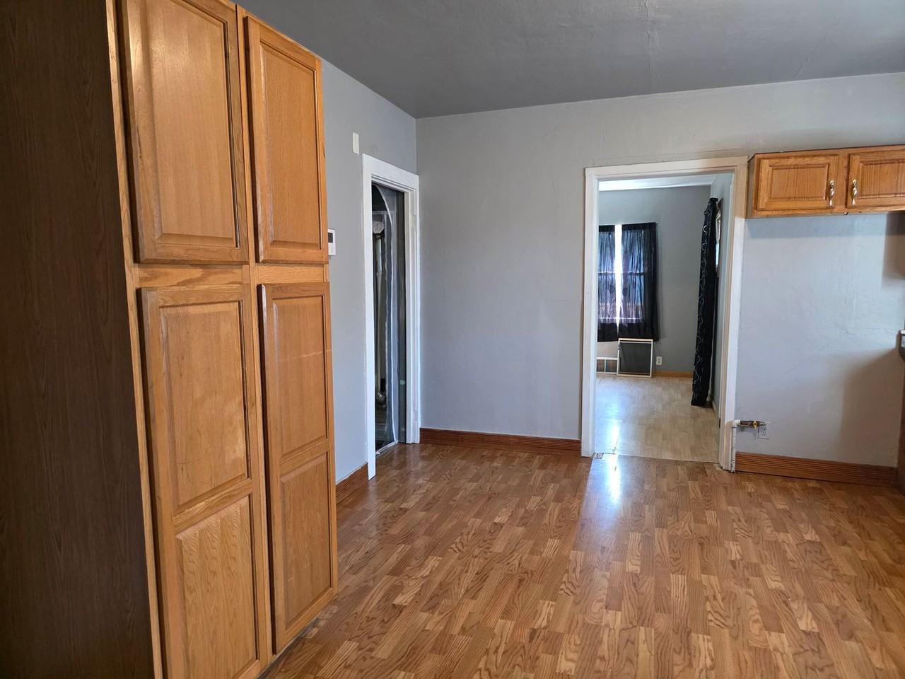 1032 N Elmer St - Photo 5 of 17