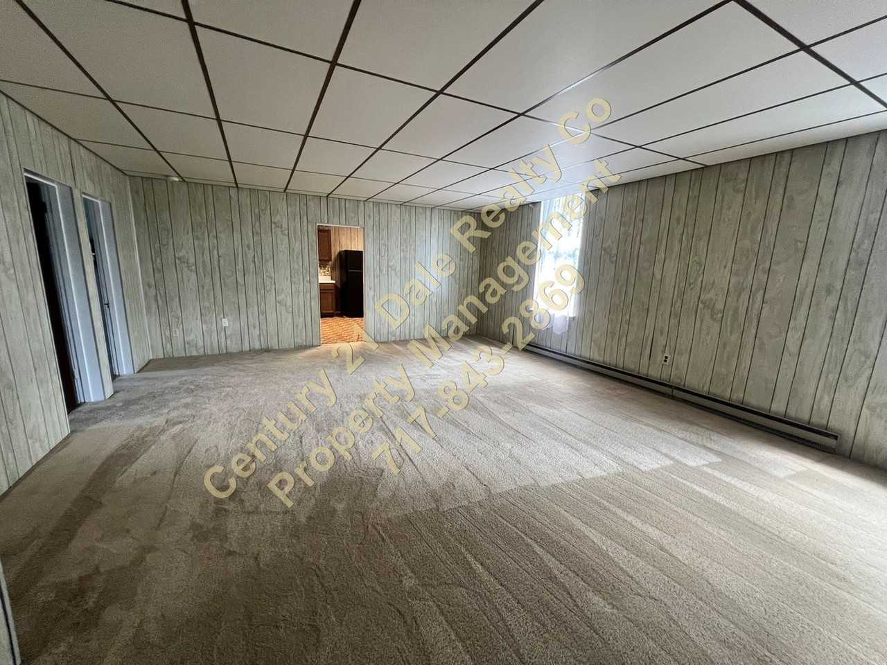 301 Main St - Photo 2 of 17
