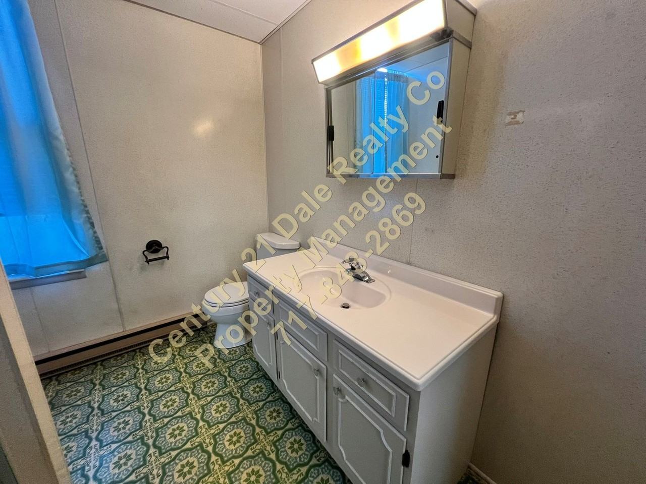 301 Main St - Photo 7 of 17