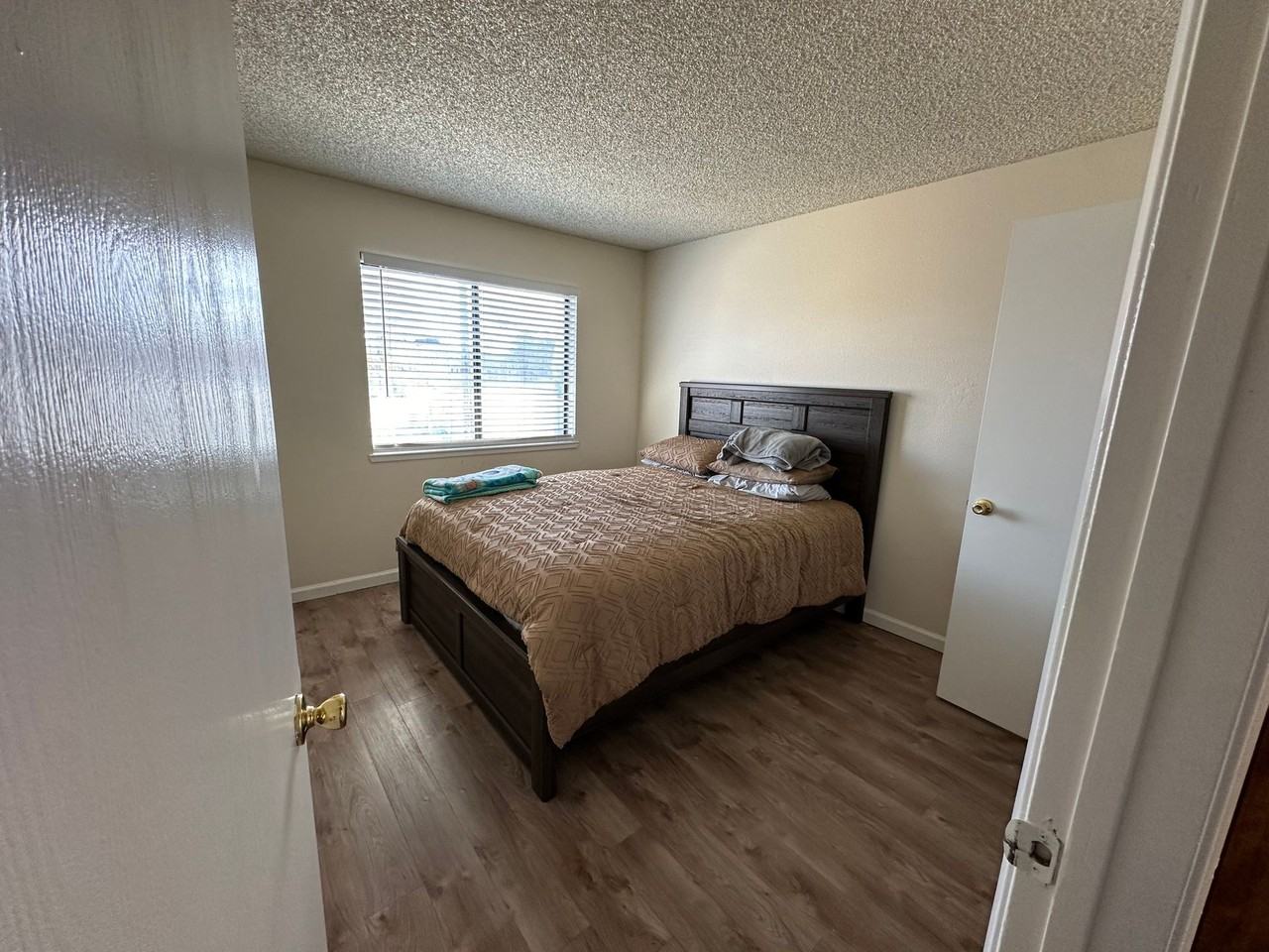 426 Nash St. - Photo 4 of 16