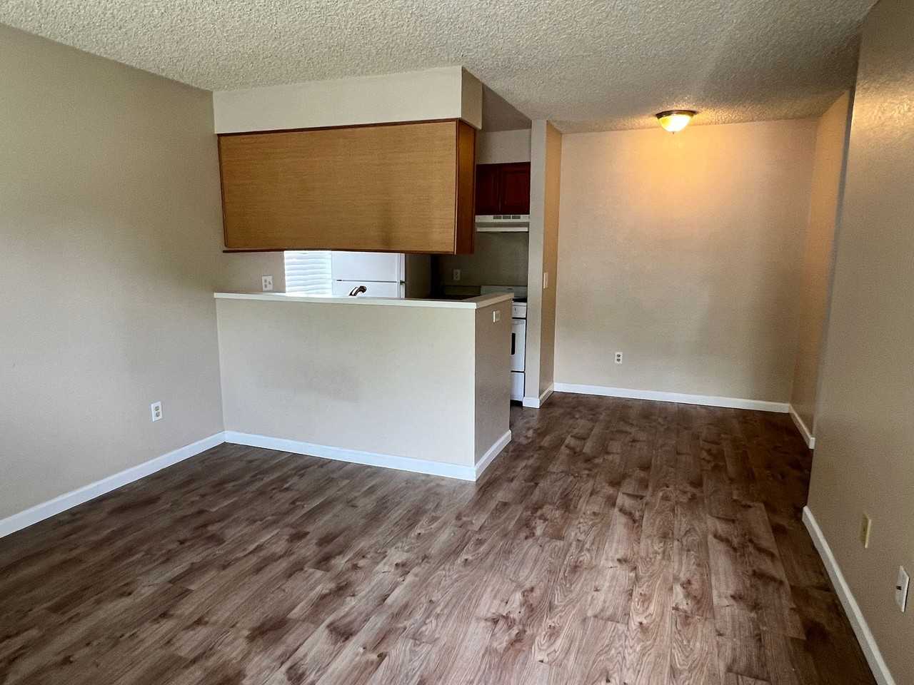 426 Nash St. - Photo 6 of 16