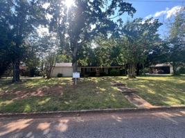 featured image of 5224 10th Ave E