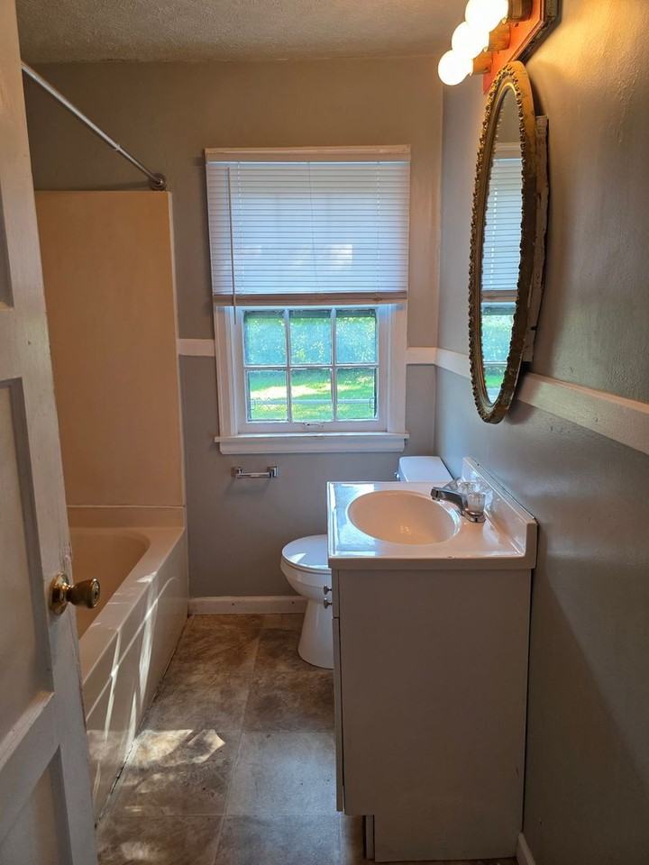 1236 Terrace Ave - Photo 7 of 7