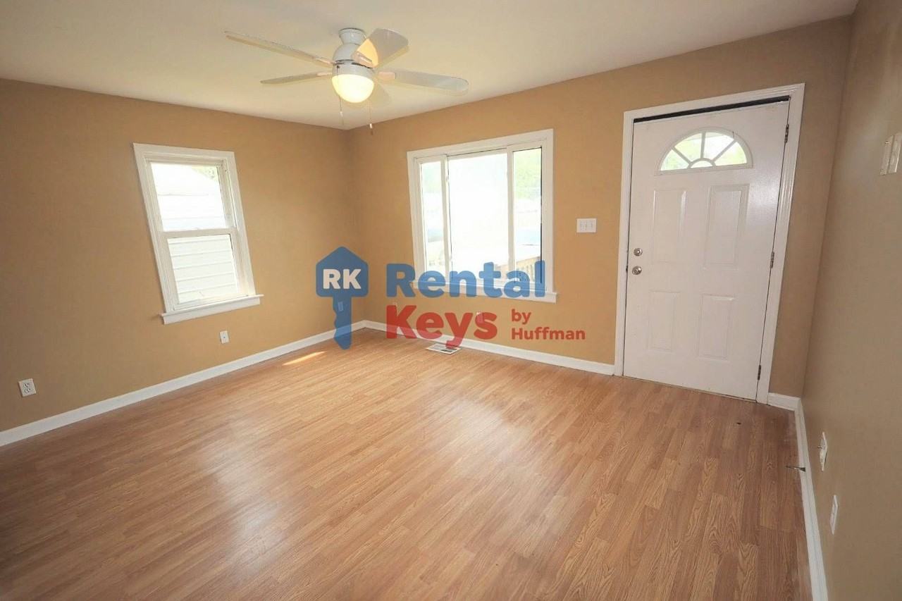 5409 N Fares Ave - Photo 4 of 21