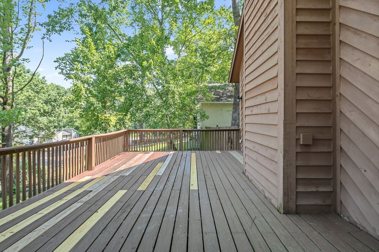 324 Youngberry St - Photo 5 of 48