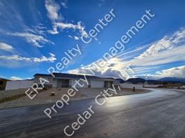 featured image of 3920 N Hawks Landing Loop