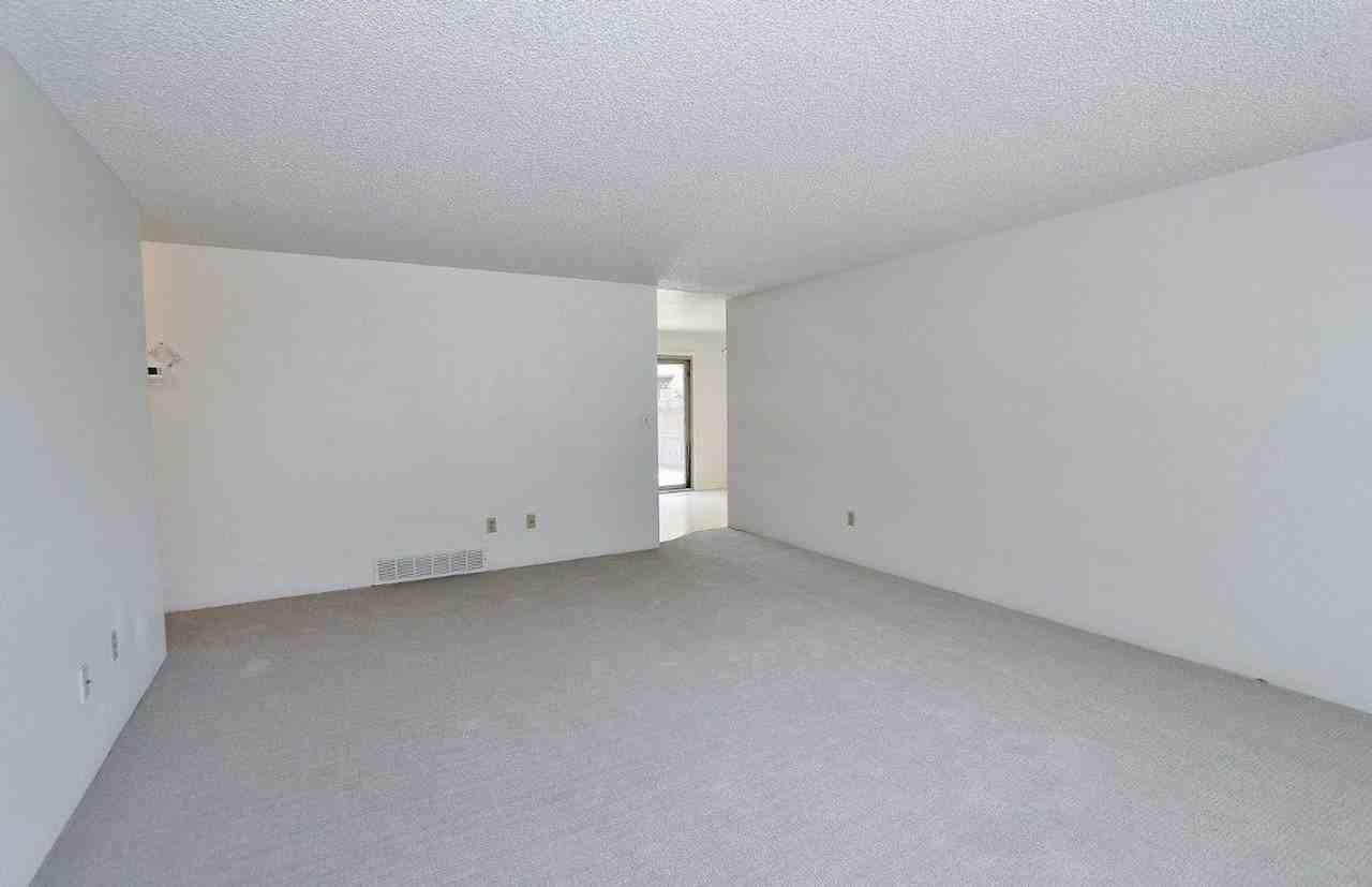 2419 Colorado Ave - Photo 2 of 21