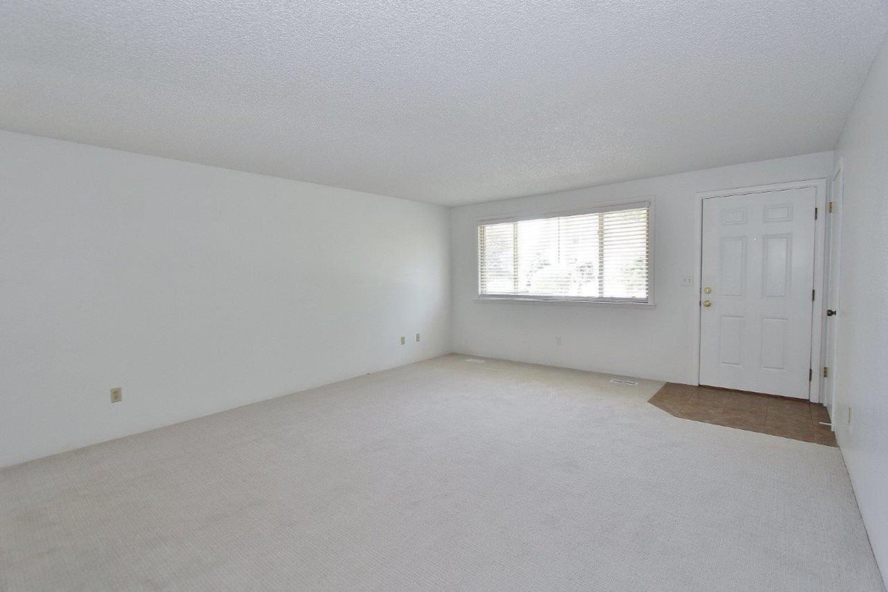 2419 Colorado Ave - Photo 4 of 21