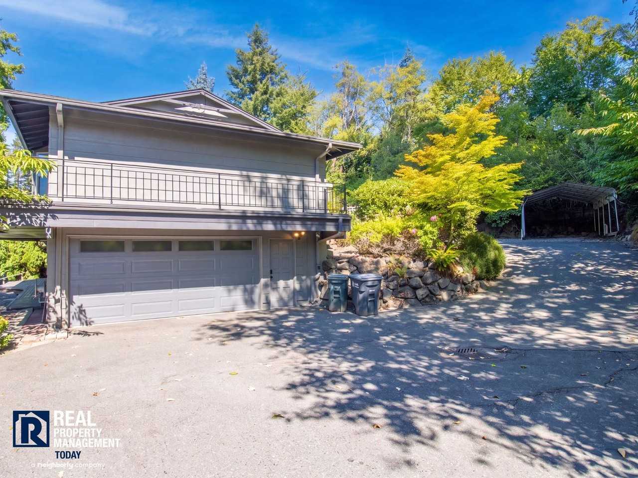 1531 Vista Dr - Photo 3 of 40