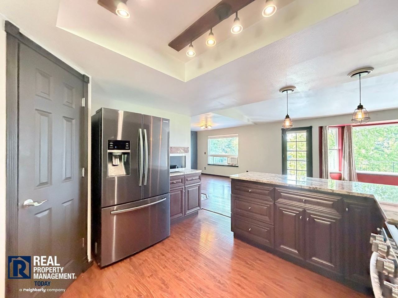 1531 Vista Dr - Photo 6 of 40