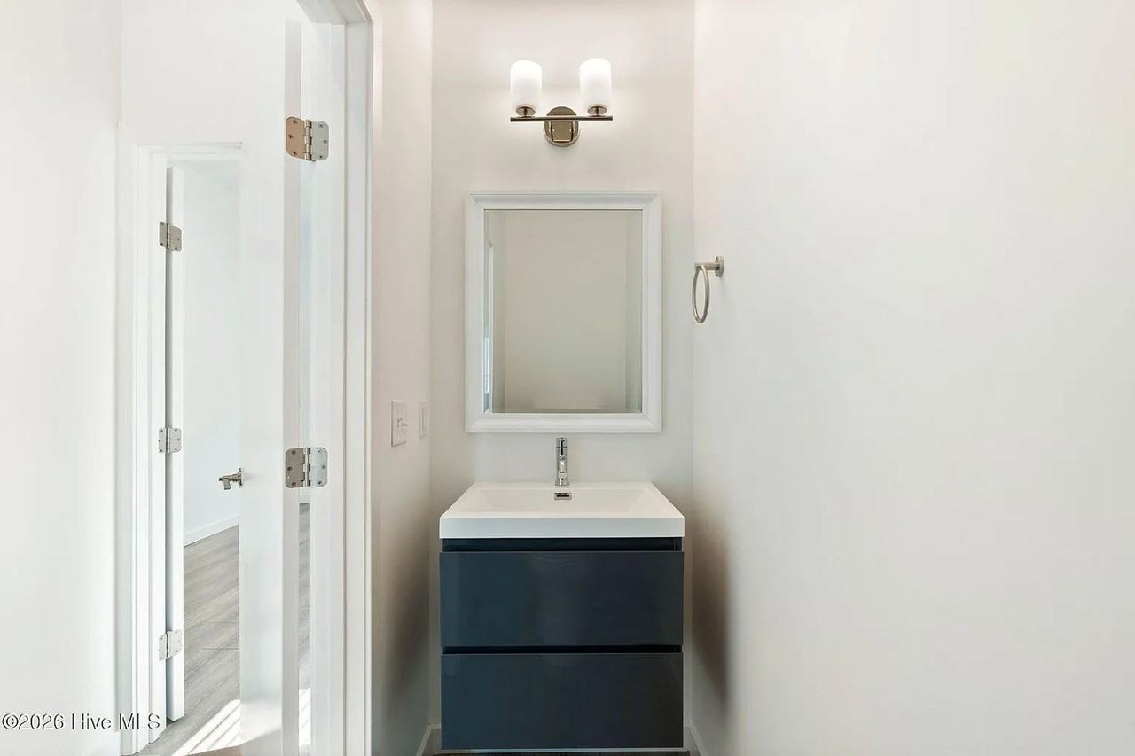 507 Greenville Ave - Photo 5 of 42