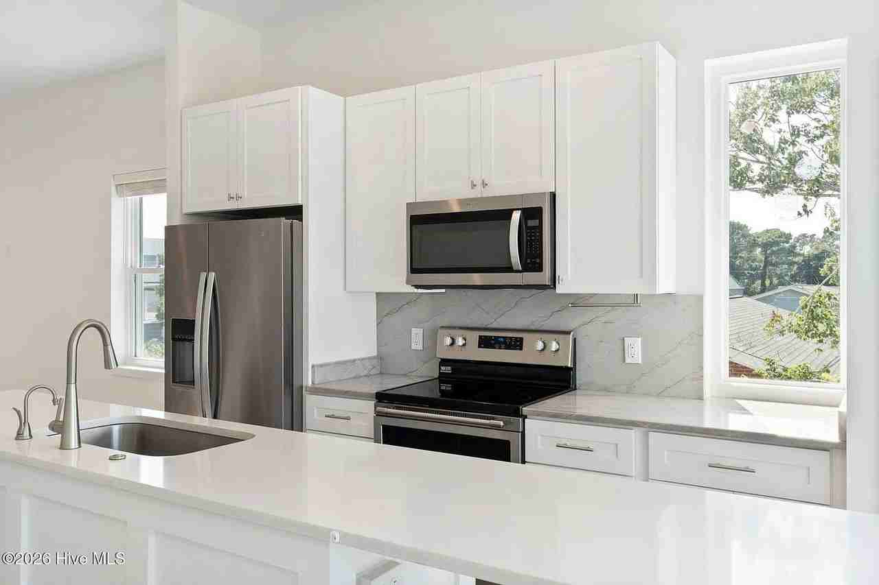 507 Greenville Ave - Photo 3 of 42