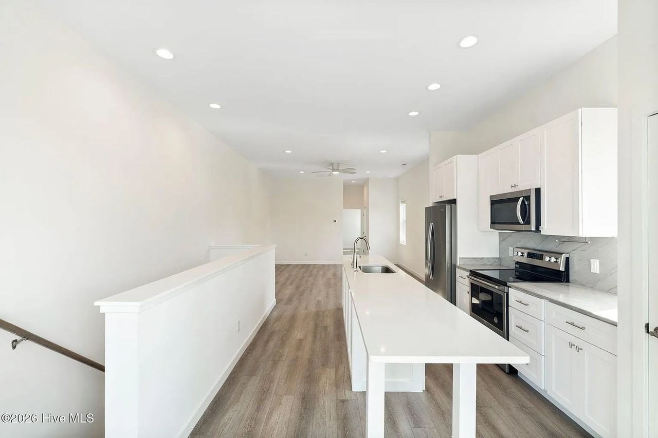 507 Greenville Ave - Photo 5 of 42