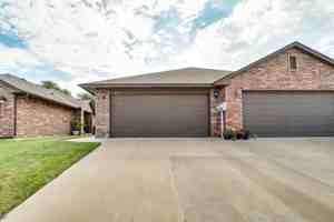 featured image of 433 Chalk Hill Ct