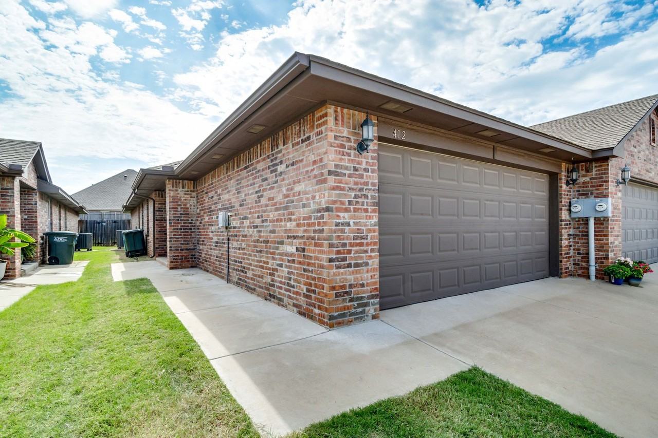 433 Chalk Hill Ct - Photo 2 of 42