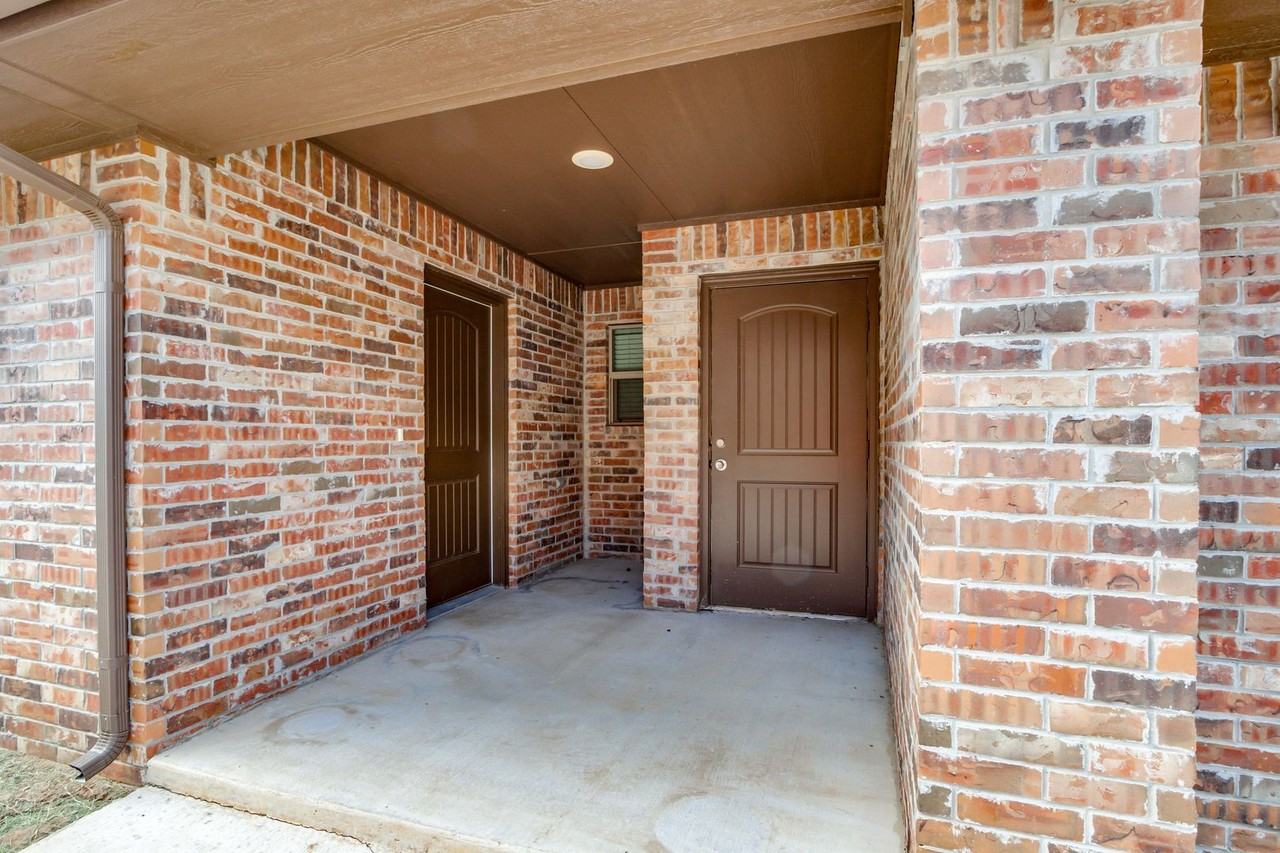 433 Chalk Hill Ct - Photo 3 of 42
