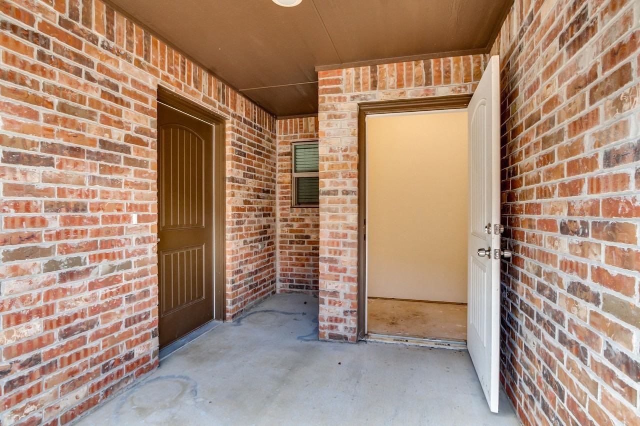 433 Chalk Hill Ct - Photo 4 of 42