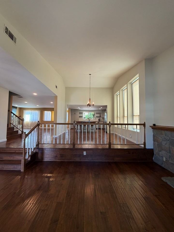 650 Lions Gate Dr - Photo 3 of 26