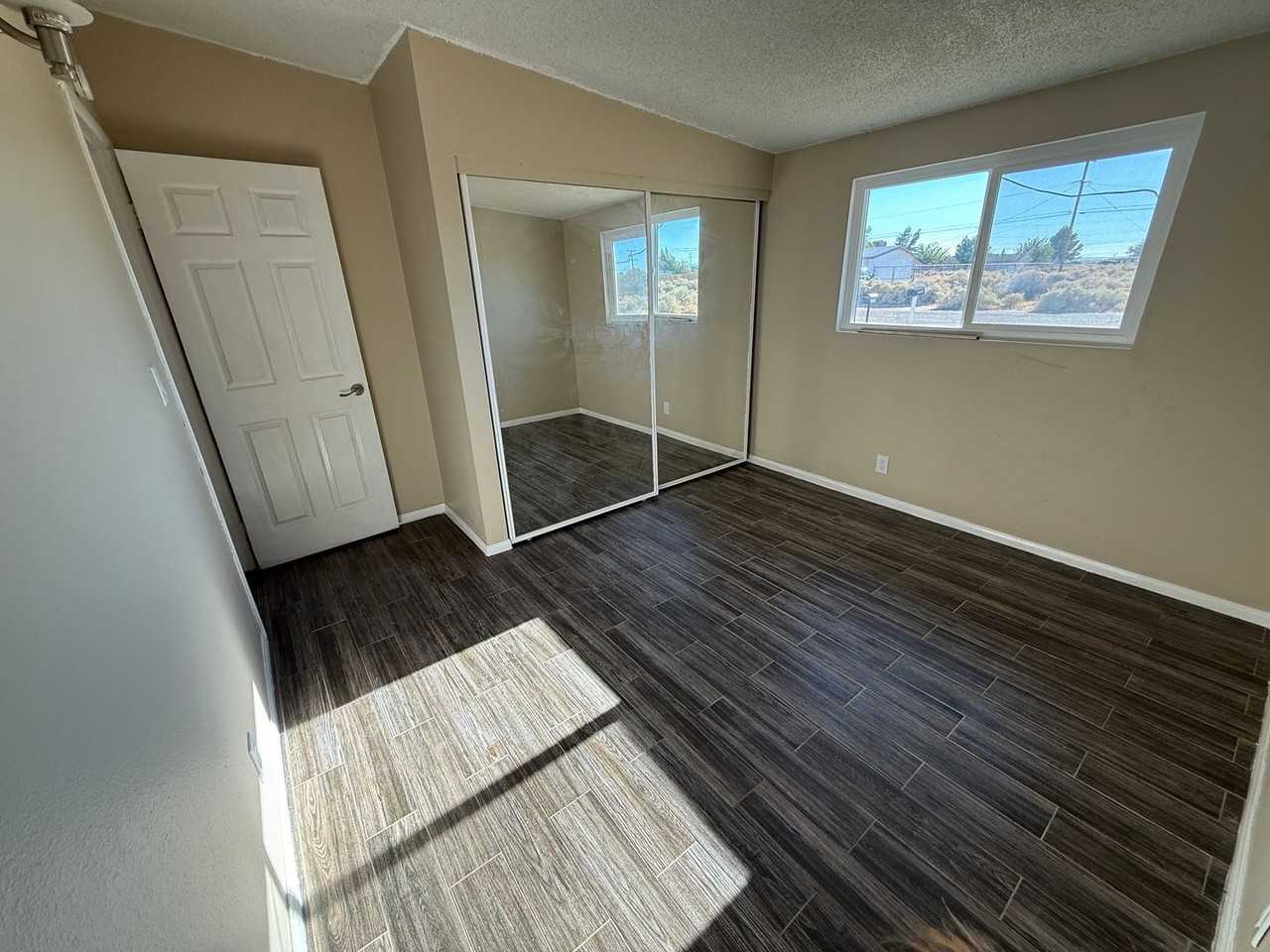 13240 Margo St - Photo 6 of 30