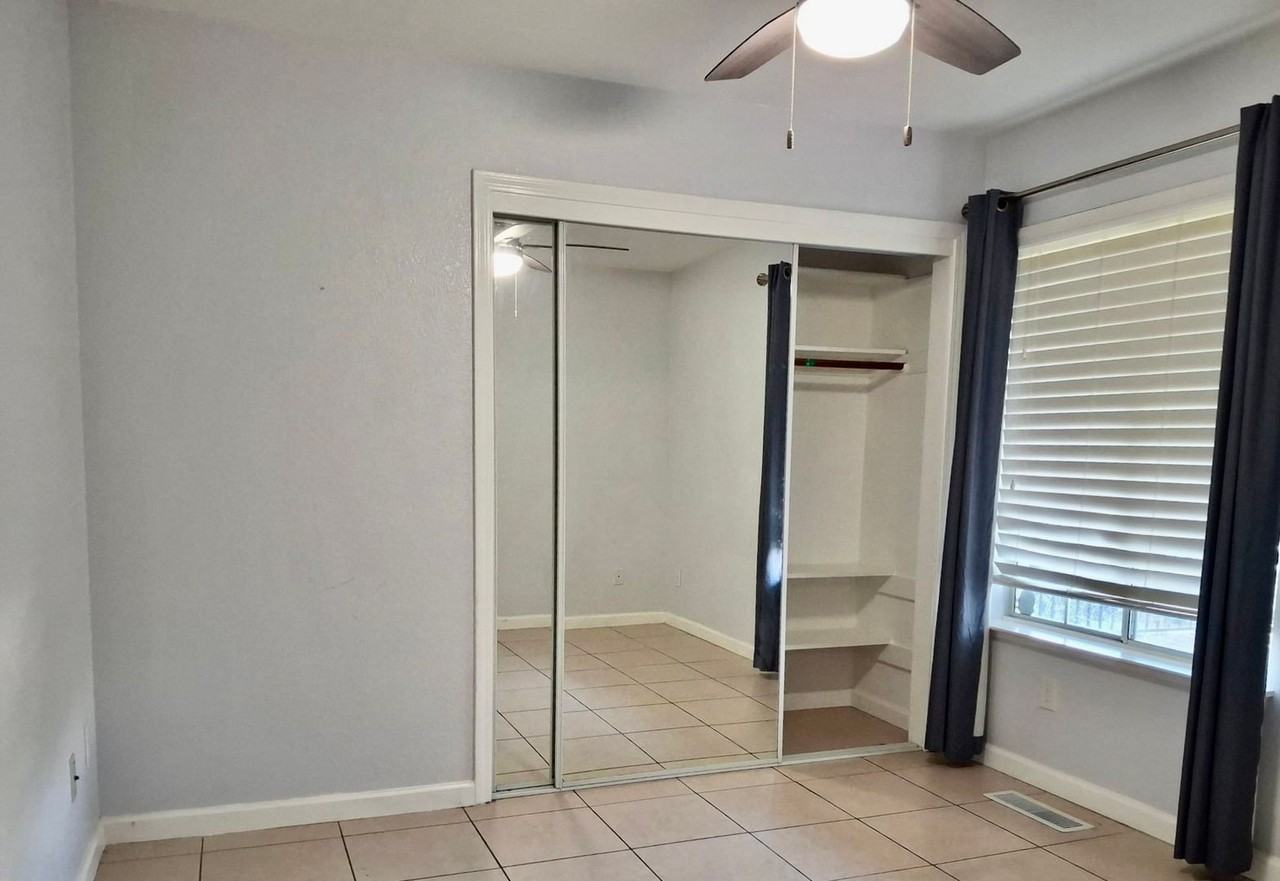 12155 Norman Ln - Photo 6 of 12