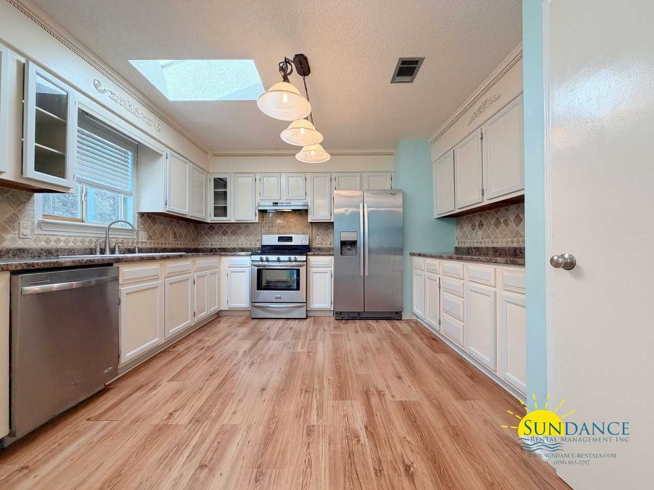 1151 Rhonda Dr - Photo 4 of 23