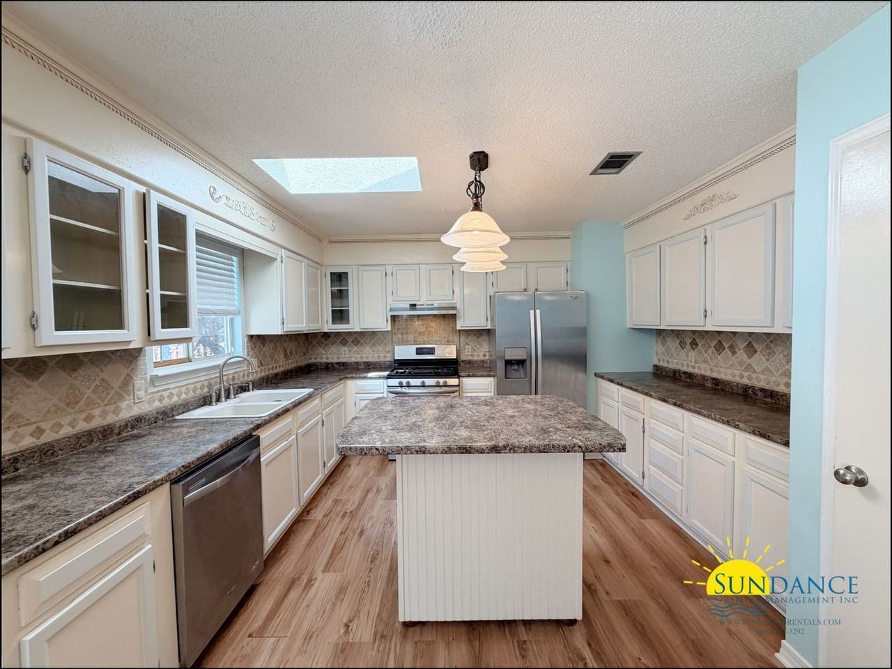 1151 Rhonda Dr - Photo 5 of 23