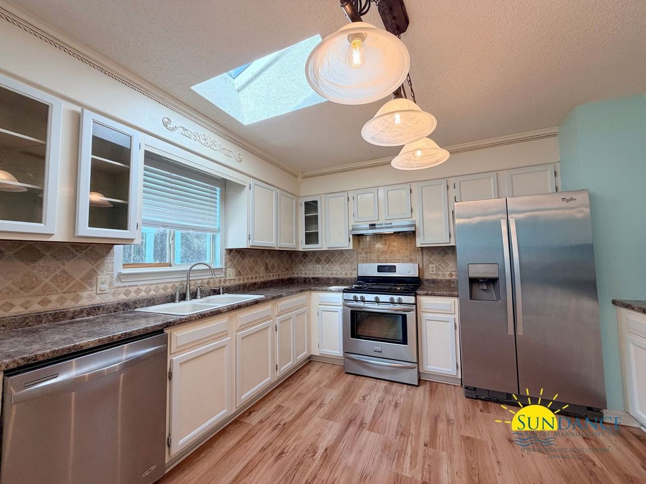 1151 Rhonda Dr - Photo 6 of 23