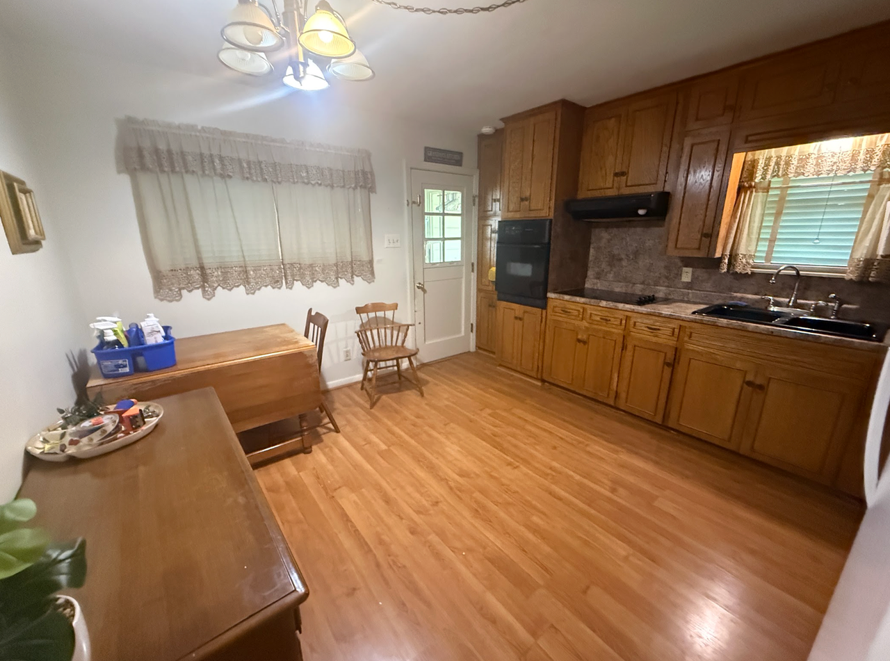 18 E Zenith Ave - Photo 2 of 5