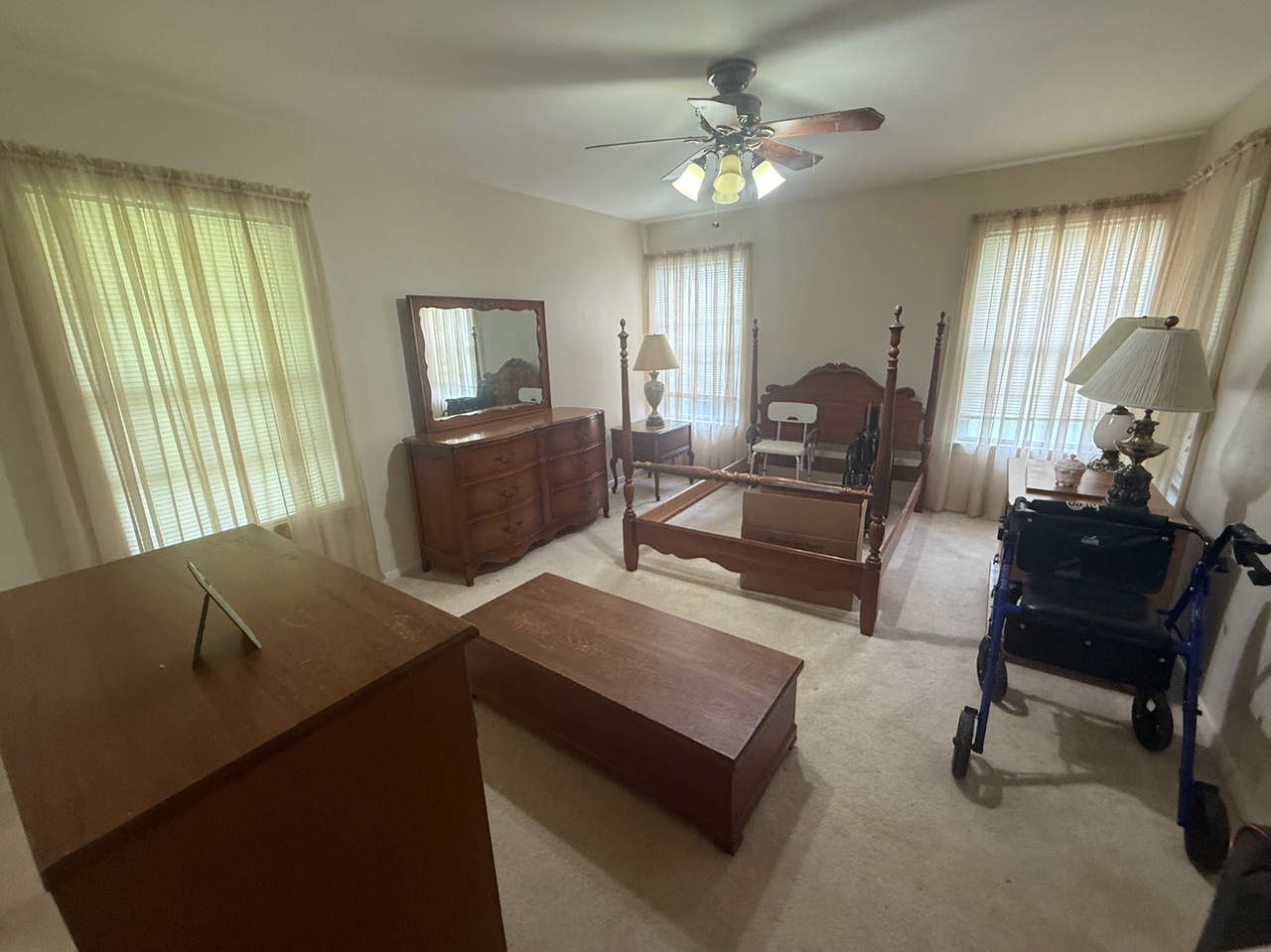 18 E Zenith Ave - Photo 4 of 5