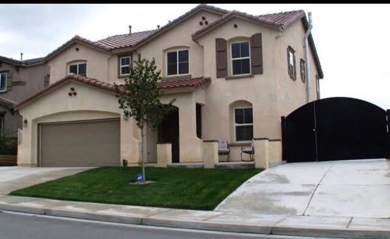 1433 Wild Olive Rd - Photo 2 of 19