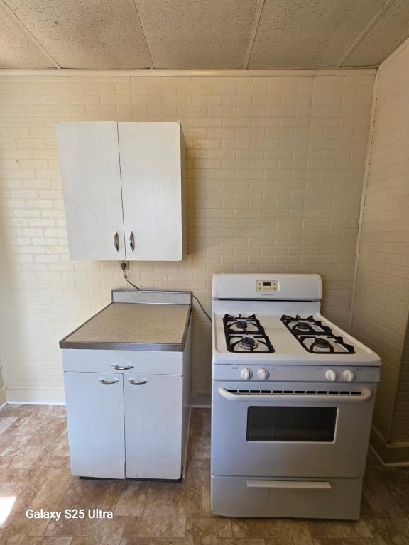BL 403 E Taylor - Photo 5 of 10