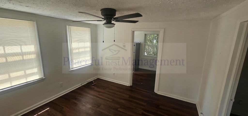 2901 Peabody Ave - Photo 6 of 12
