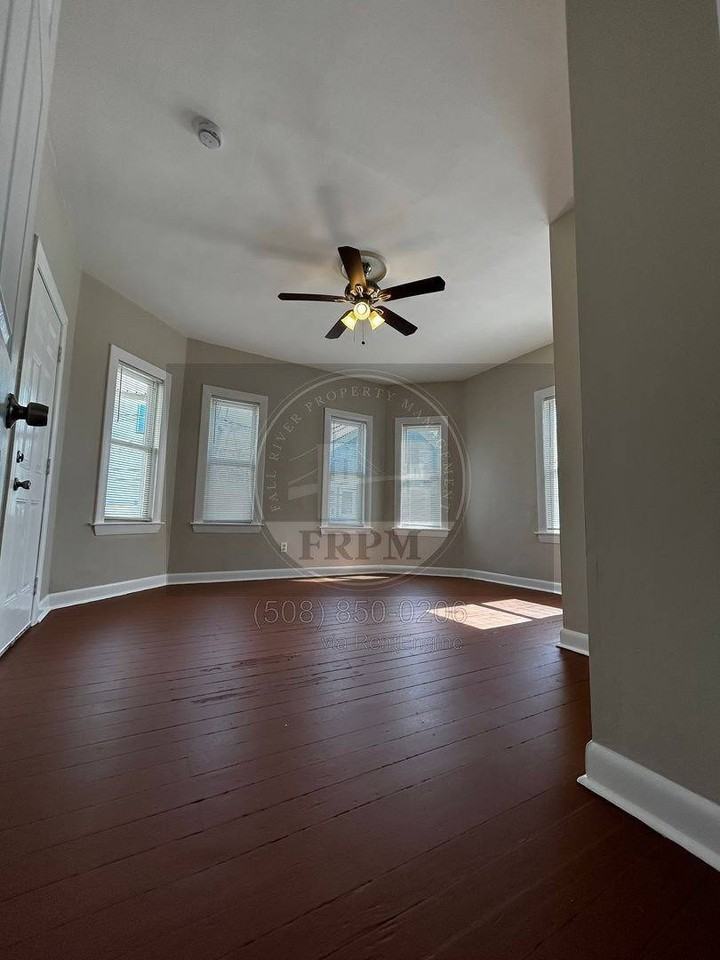 55 Tecumseh St #1N - Photo 5 of 10