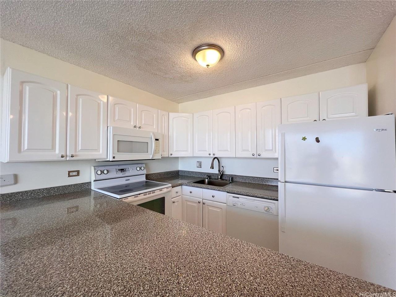 411 Hobron Ln #3601 - Photo 2 of 10