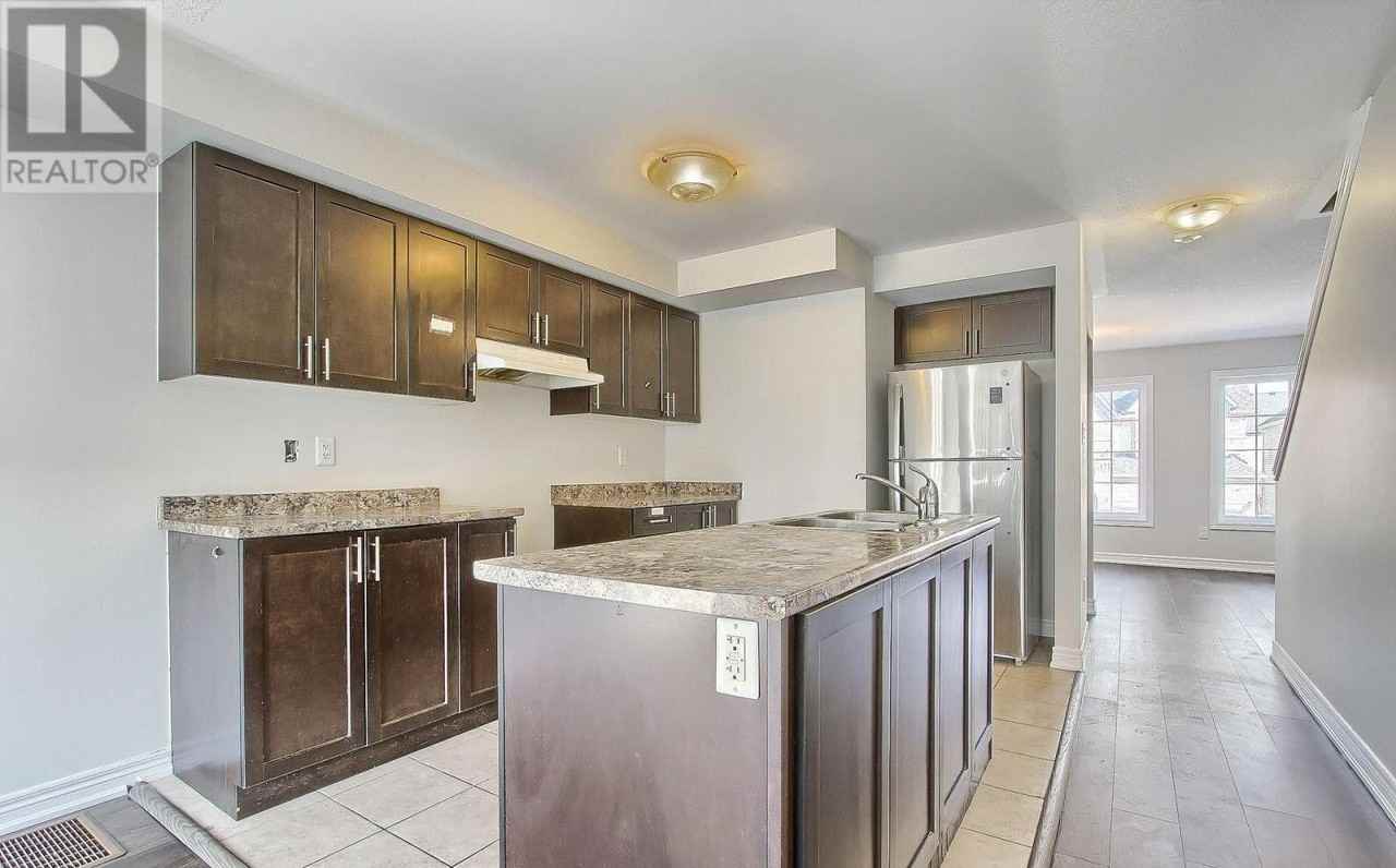 70 Knotty Pine Ave - Photo 6 of 27